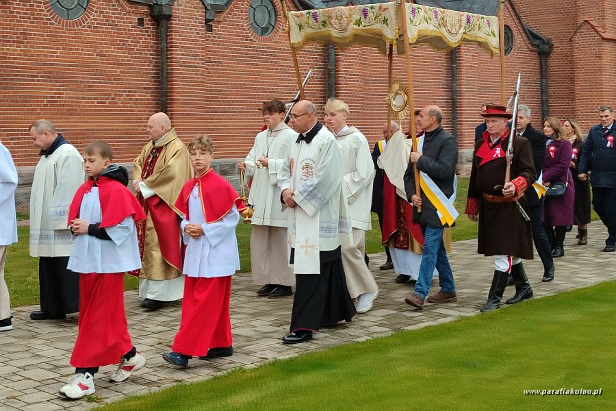 085 Procesja odpustowa.jpg